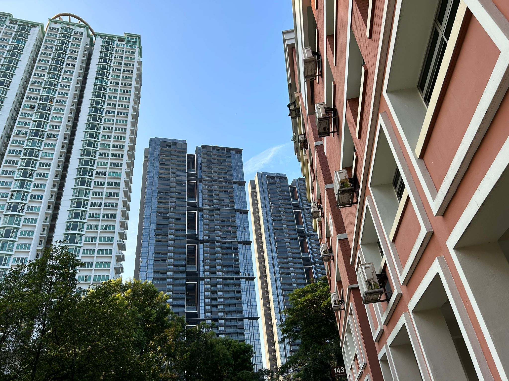 HDB frontground and Condo in the beackground